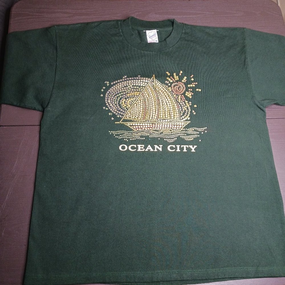 Vintage Ocean City Made in USA Dinorah's Sportswear Graphic Gold Design Size XL